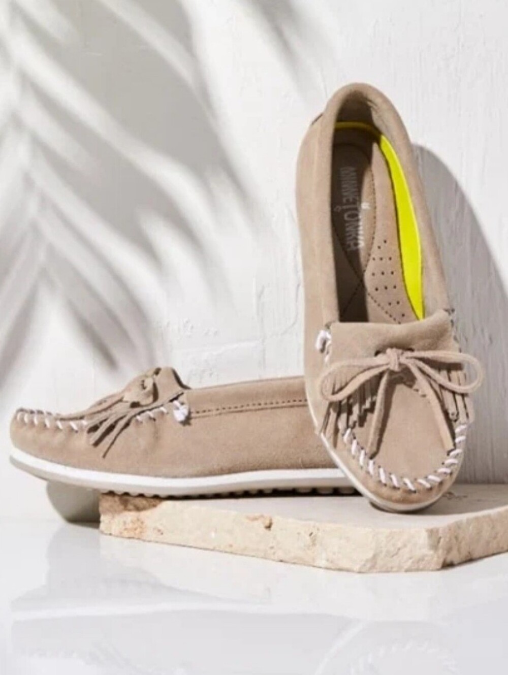 Minnetonka Kilty Plus Stone Water Resistant Suede Moccasins Women's Size 8
